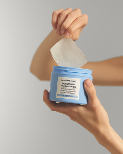 De verpakking bevat 15 maskers en is ideaal als intensieve kuur of als snelle glowboost wanneer je huid extra aandacht nodig heeft.